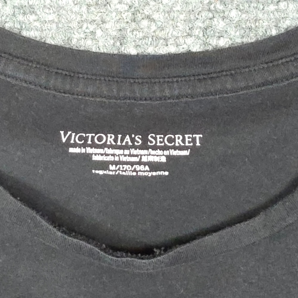 Victoria's Secret Womens Medium T-Shirt Black VS Logo Graphic 100% Cotton